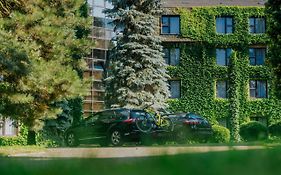 Crown Piast Hotel & SPA